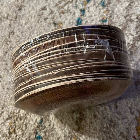 Eco Soul 20 Compostable Palm Leaf Plates 8” Round - Picture 2 of 4